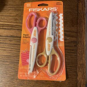 Fiskars Paper Edgers Scissors Pinking Scallop Craft Gift Tags Scrapbooking